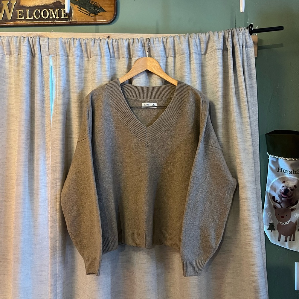 Hollister Brown V-Neck Sweater